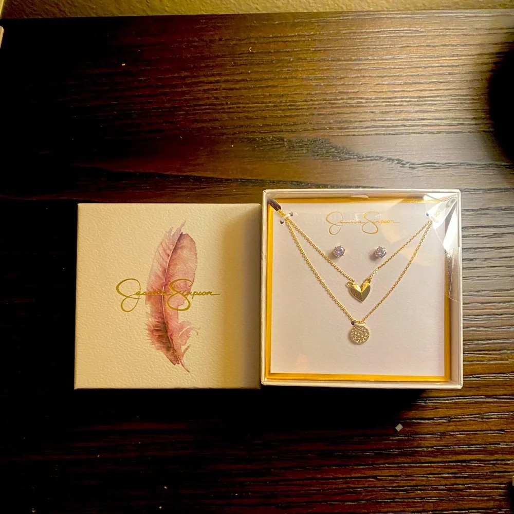 NEW Jessica Simpson necklace and earring set.